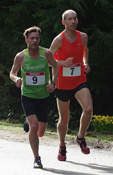 Kevin O'Connor and David Jackson duking it out at halfway
